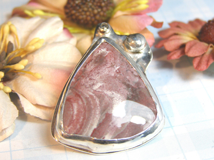 designer mozrkite pendant